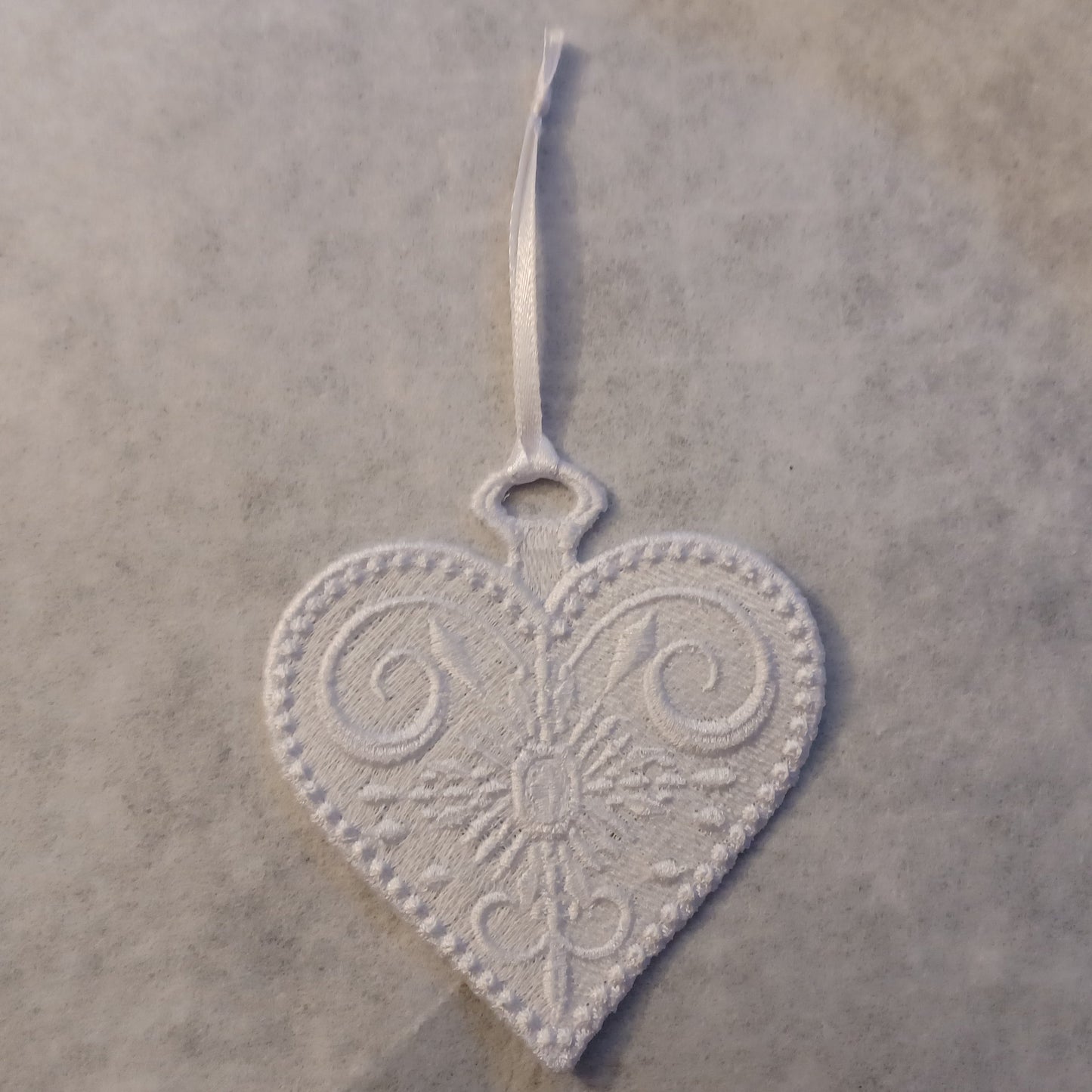Free-Standing Lace Elegant Ornaments