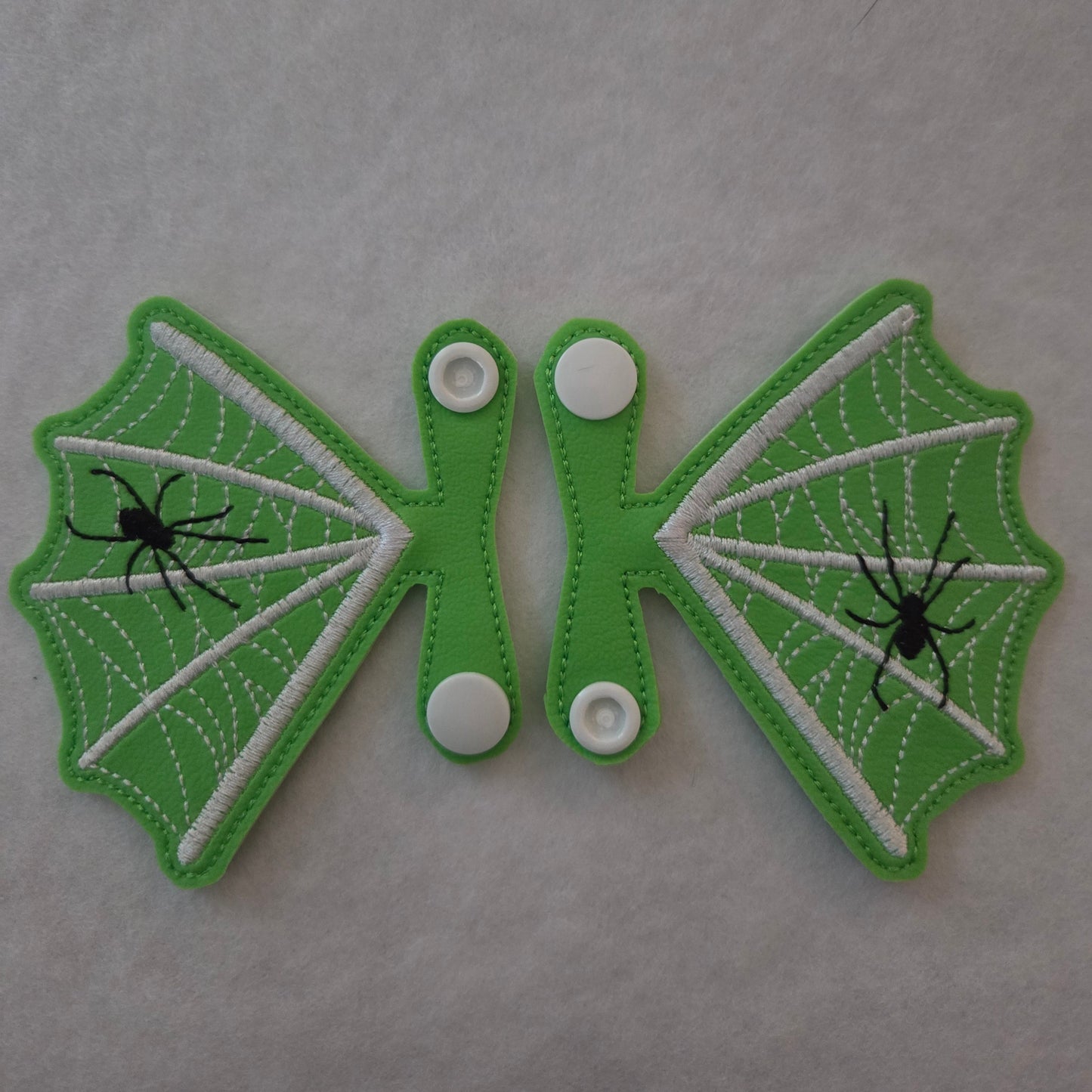Spiderweb Snap Shoe Wings