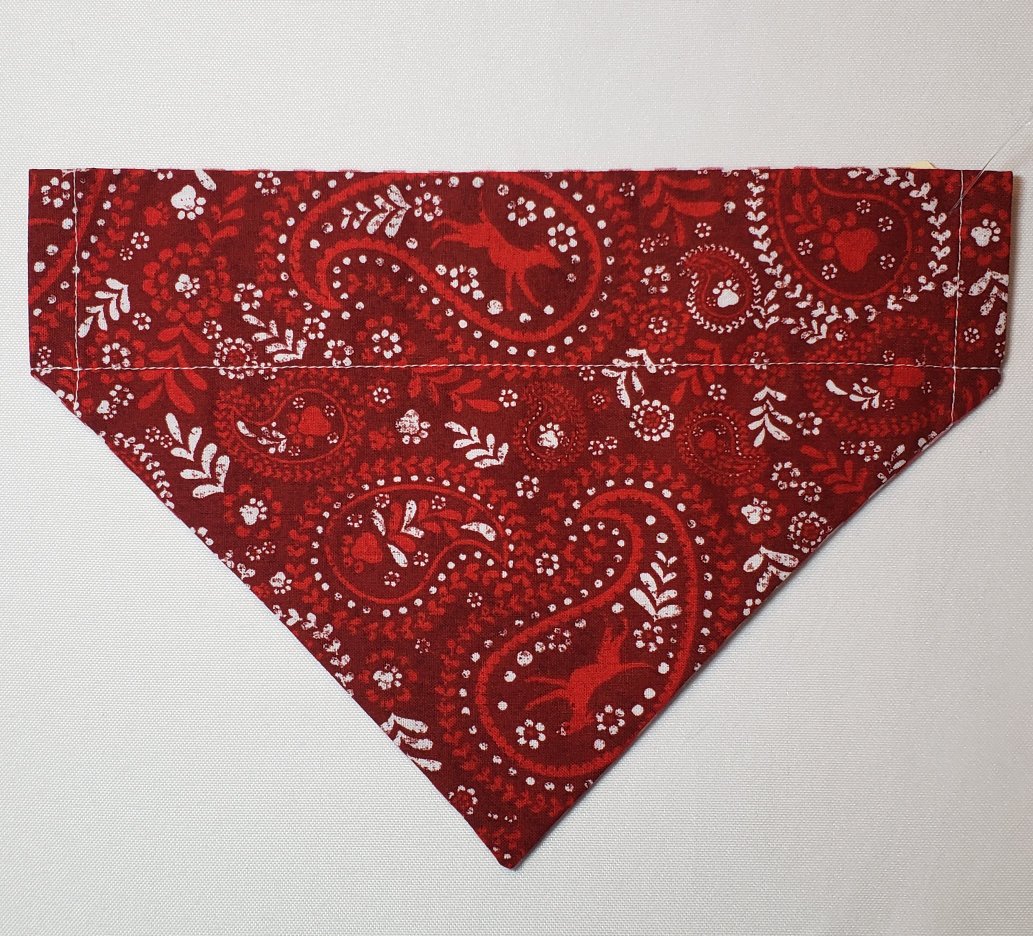Red Dog Bandana Print Over-the-Collar Pet Bandana