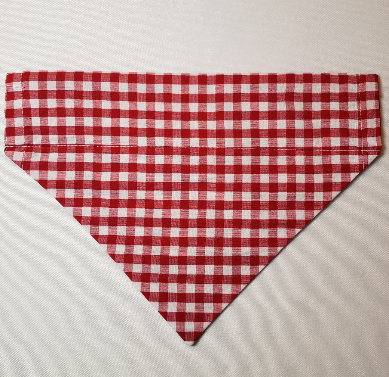 Red Dog Bandana Print Over-the-Collar Pet Bandana