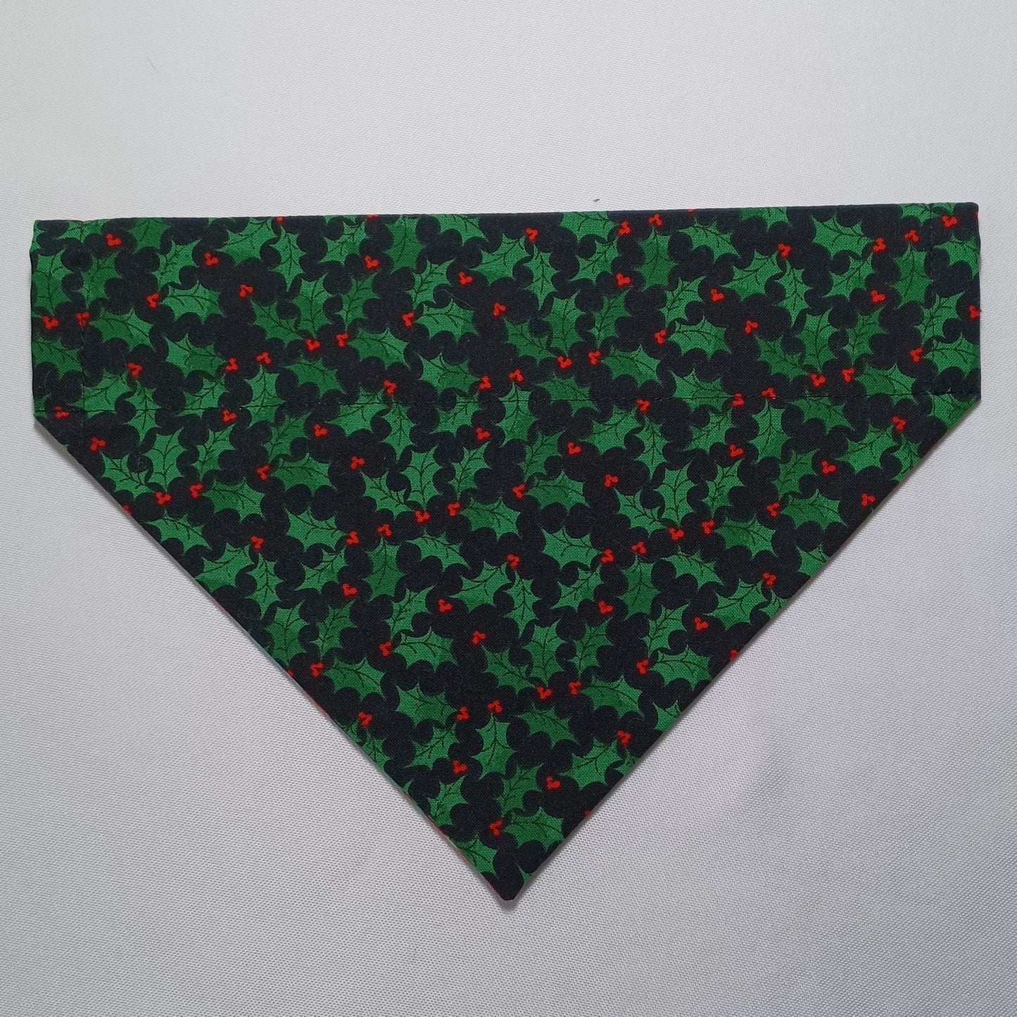 Christmas Ugly Sweaters / Holly & Berries Over-the-Collar Pet Bandana