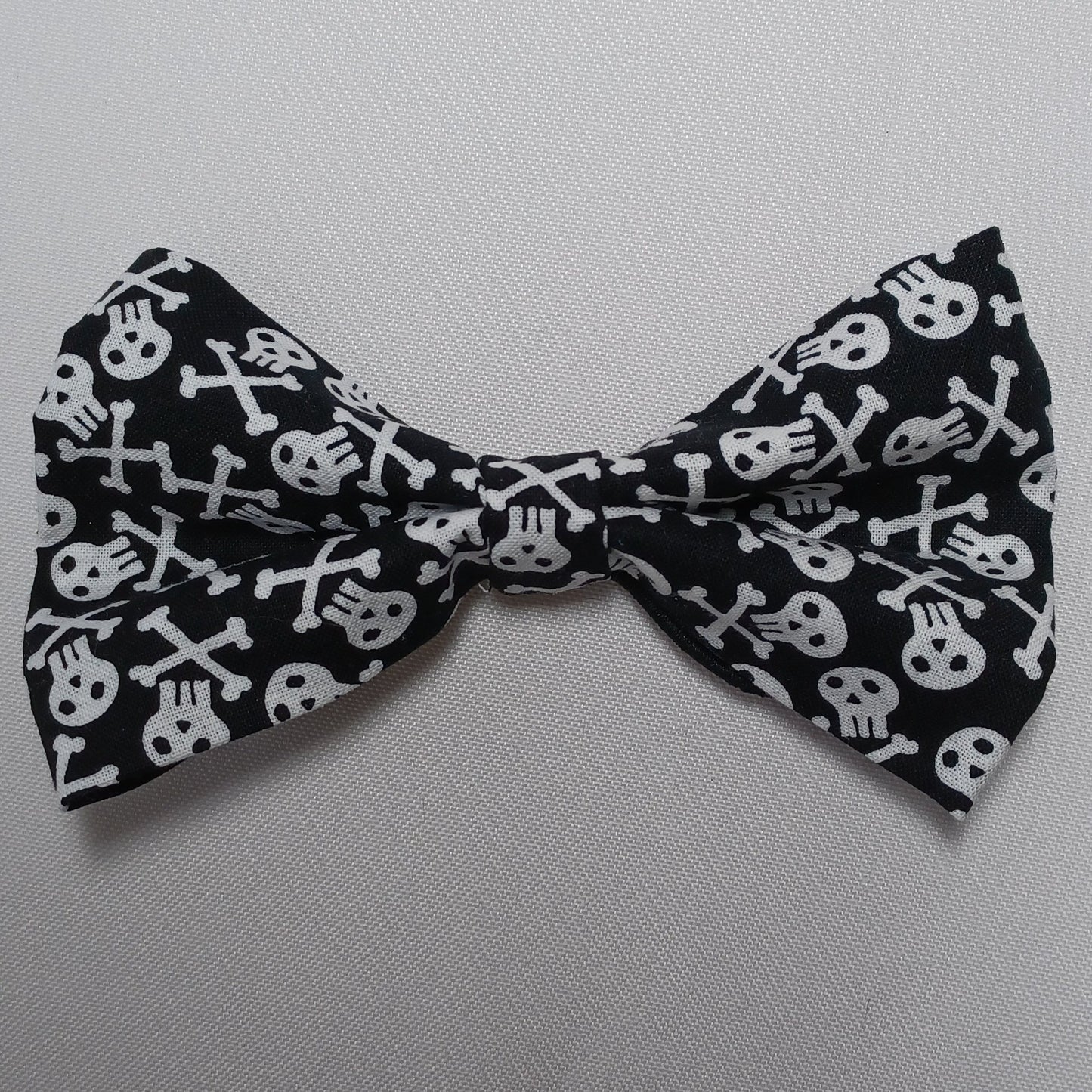 Skull & Crossbones Over-the-Collar Pet Bow / Bowtie
