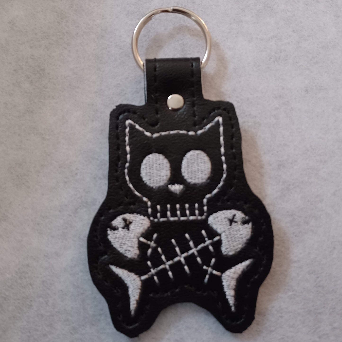 Cat Skull & Crossbones Embroidered Vinyl Key Ring