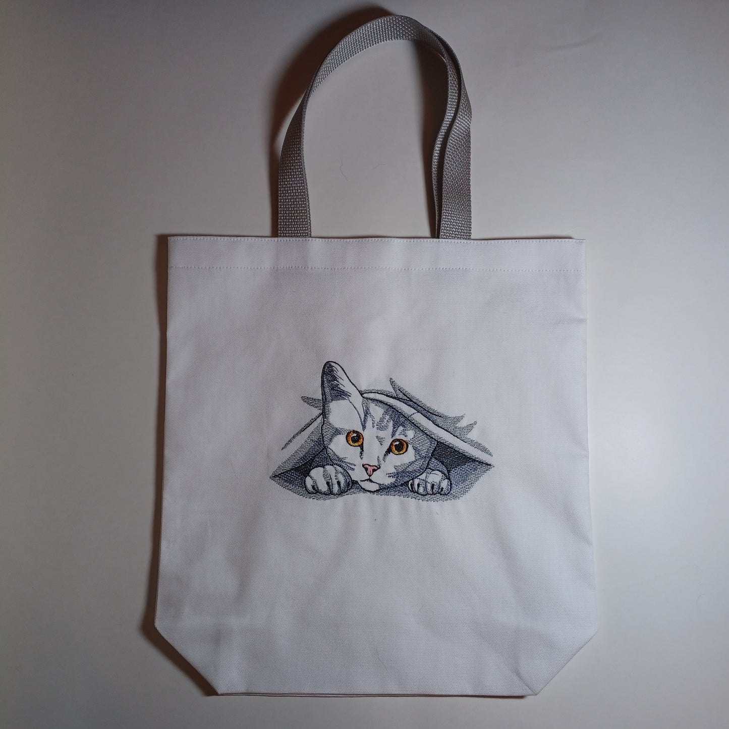 Peeking Kitty (Embroidered CYO)
