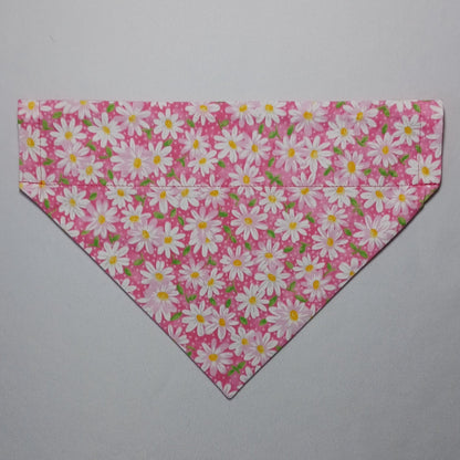 Daisies on Pink / Bright Pink Marbled Over-the-Collar Pet Bandana
