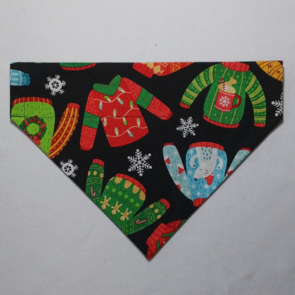 Christmas Ugly Sweaters / Holly & Berries Over-the-Collar Pet Bandana