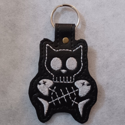 Cat Skull & Crossbones Embroidered Vinyl Key Ring